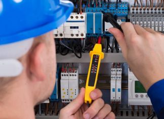En cas de pandémie, les électriciens sont des frontaliers essentiels électriciens